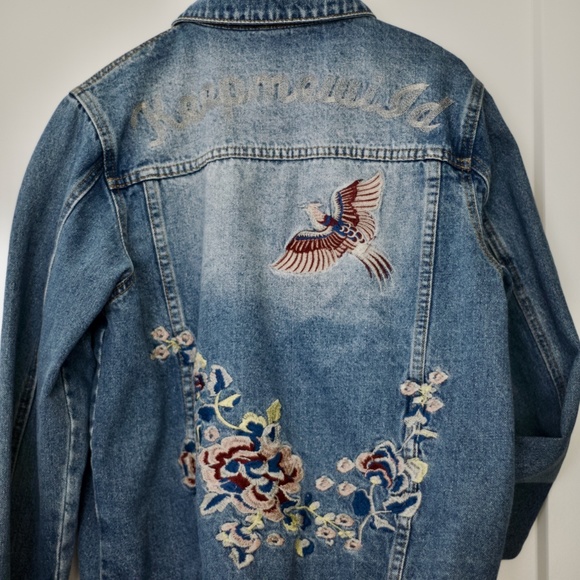Sadie & Sage keepmewild Embroidered Distress Denim Jacket M/L - Picture 11 of 12